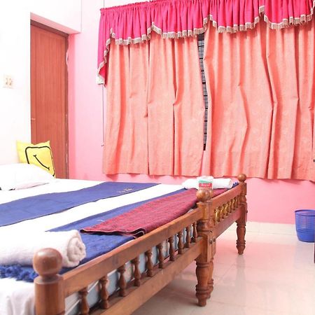 Dream Catcher Home Stay Kochi Esterno foto