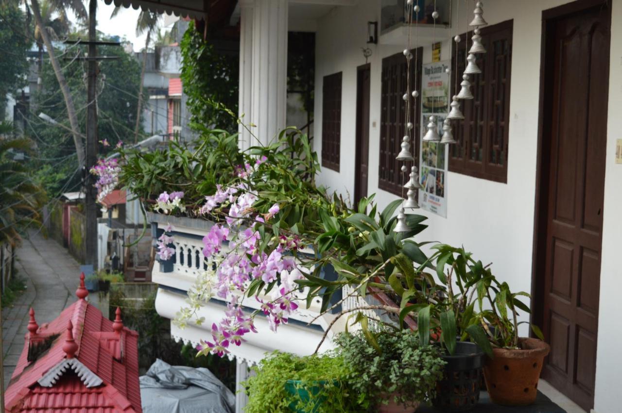 Dream Catcher Home Stay Kochi Esterno foto