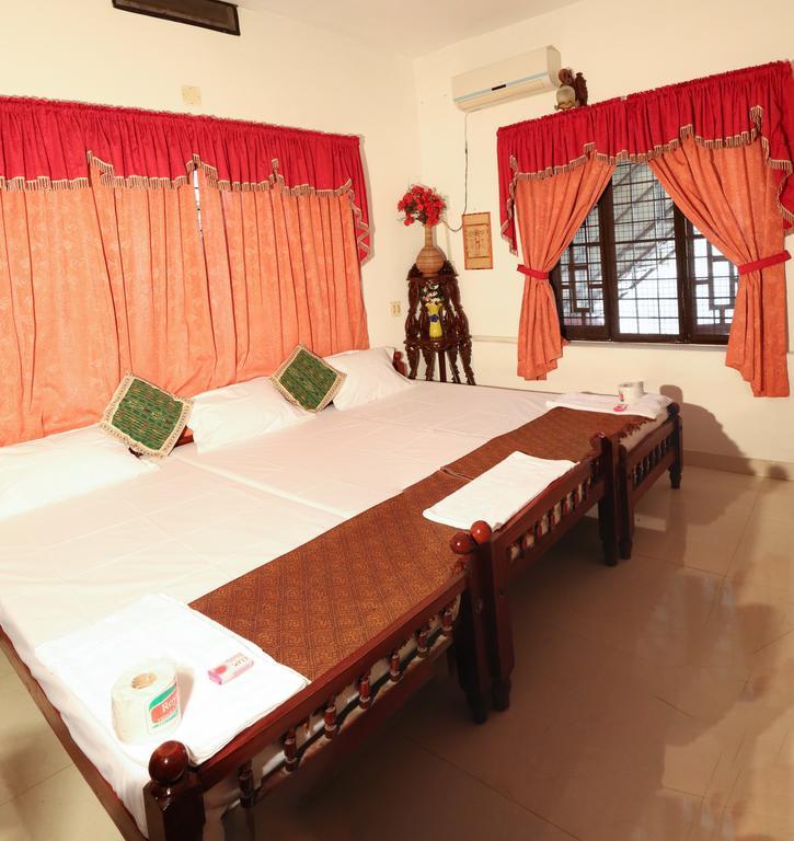 Dream Catcher Home Stay Kochi Esterno foto