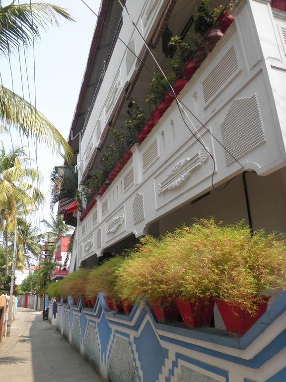 Dream Catcher Home Stay Kochi Esterno foto