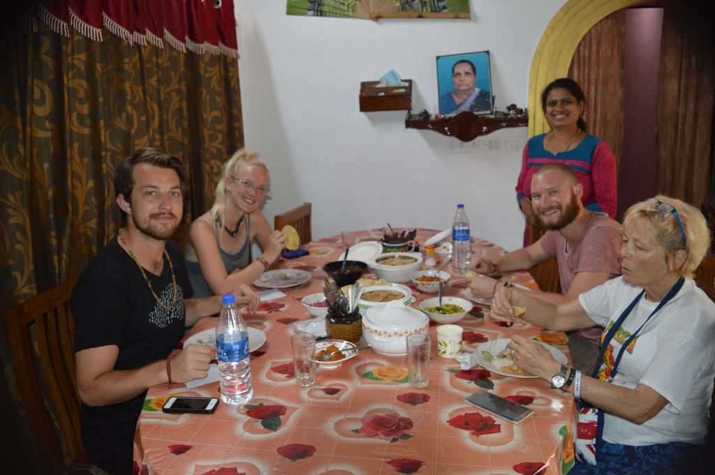 Dream Catcher Home Stay Kochi Esterno foto
