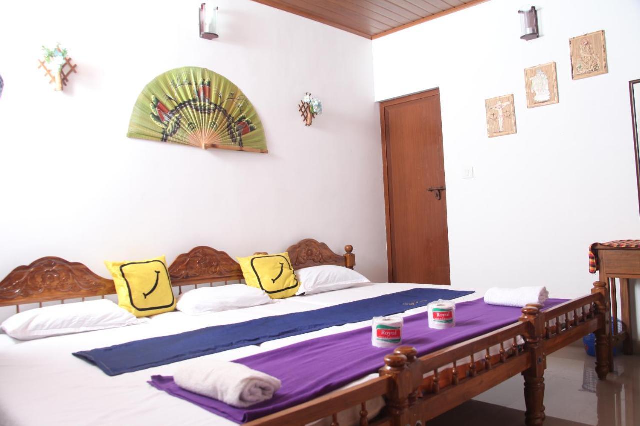 Dream Catcher Home Stay Kochi Esterno foto